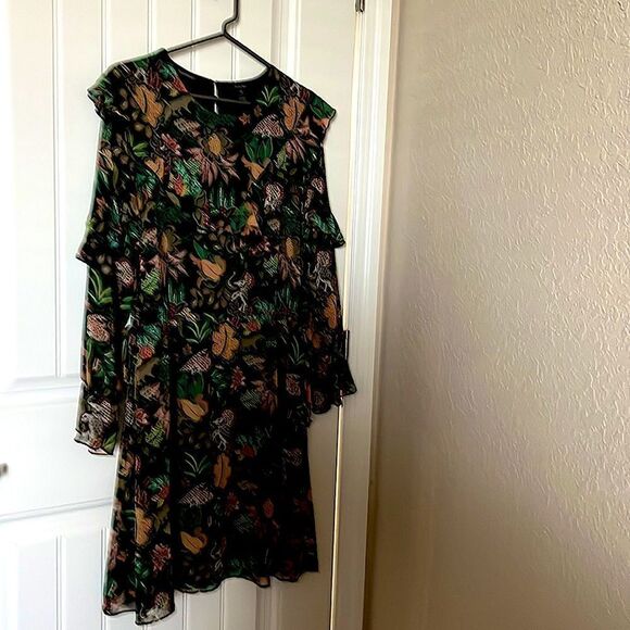 Scotch and Soda size LnPrinted Long sleeves and ruffling detail on sleeve - Picture 1 of 7